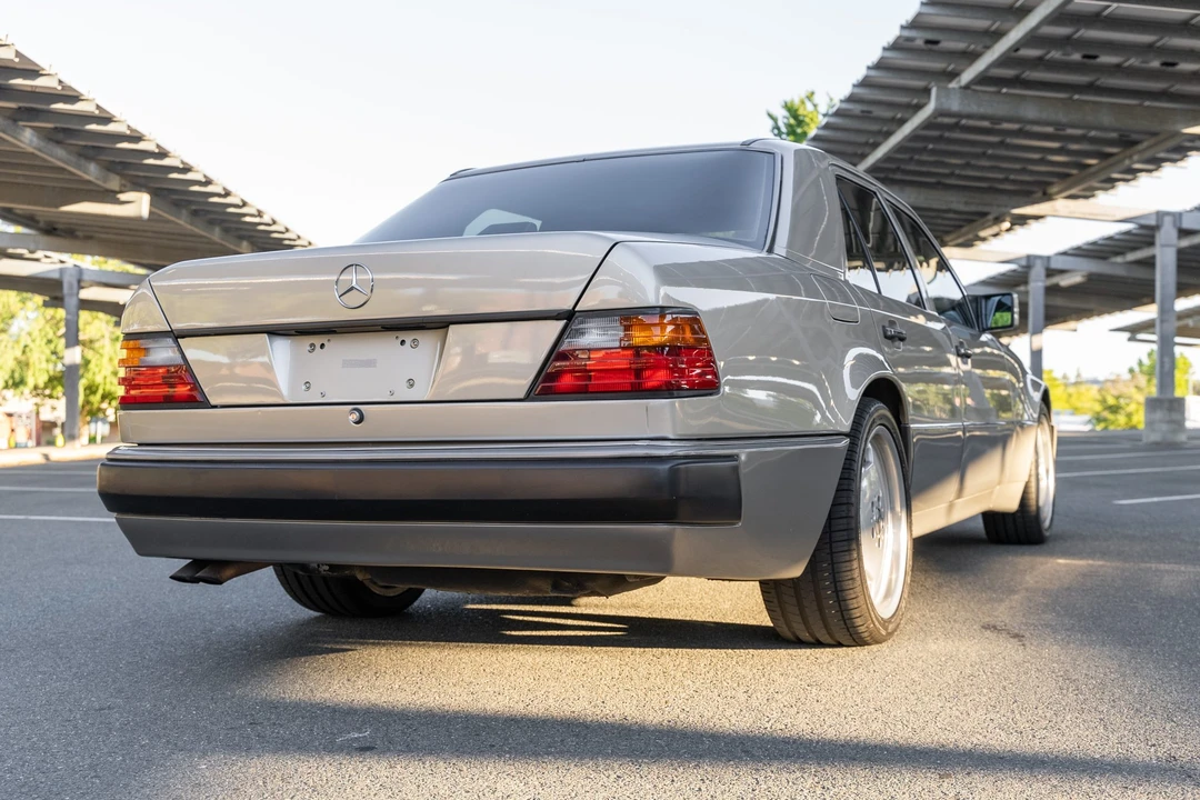 1992 Mercedes-Benz 500E & E500 - Image 8 of 31