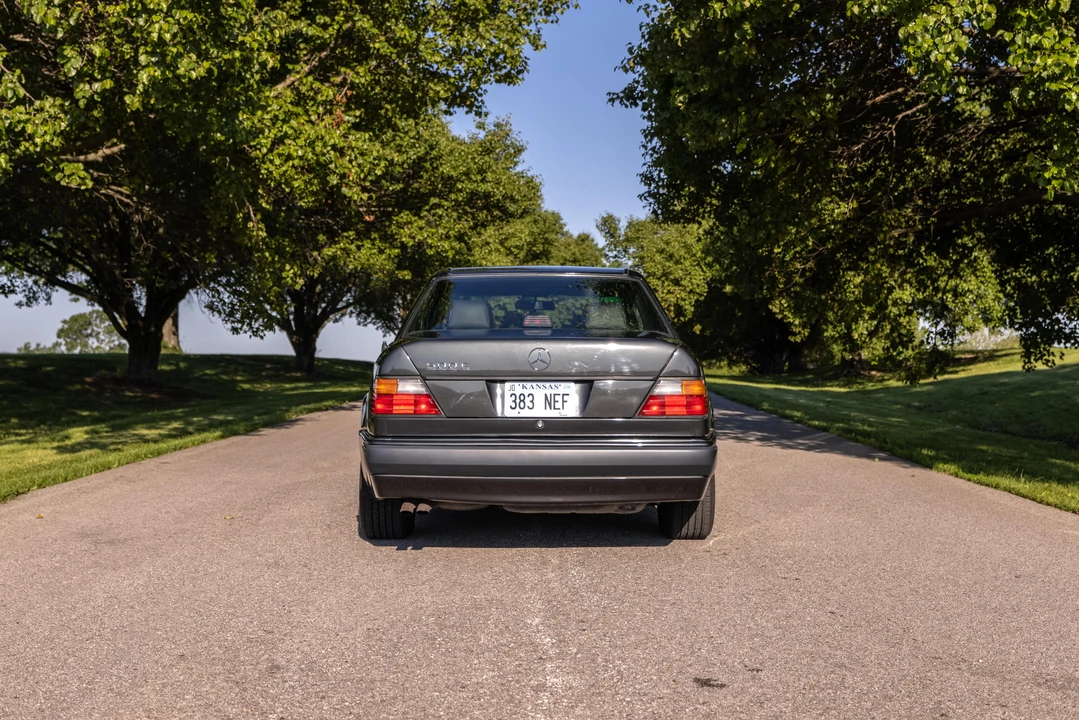 1992 Mercedes-Benz 500E & E500 - Image 10 of 23
