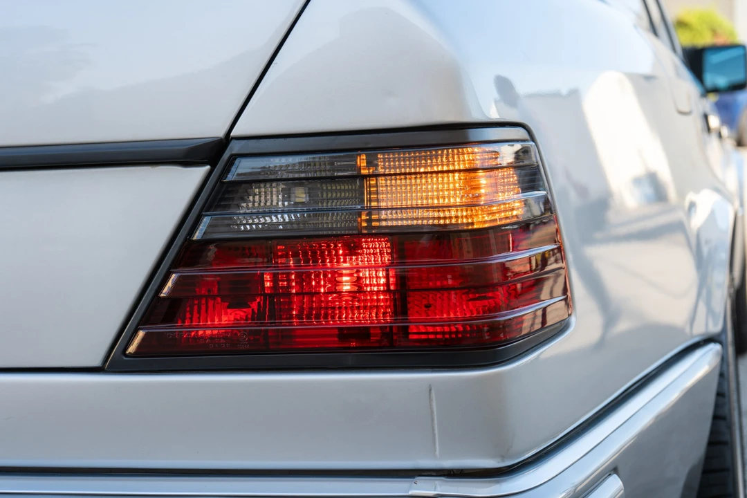 1992 Mercedes-Benz 500E & E500 - Image 19 of 31