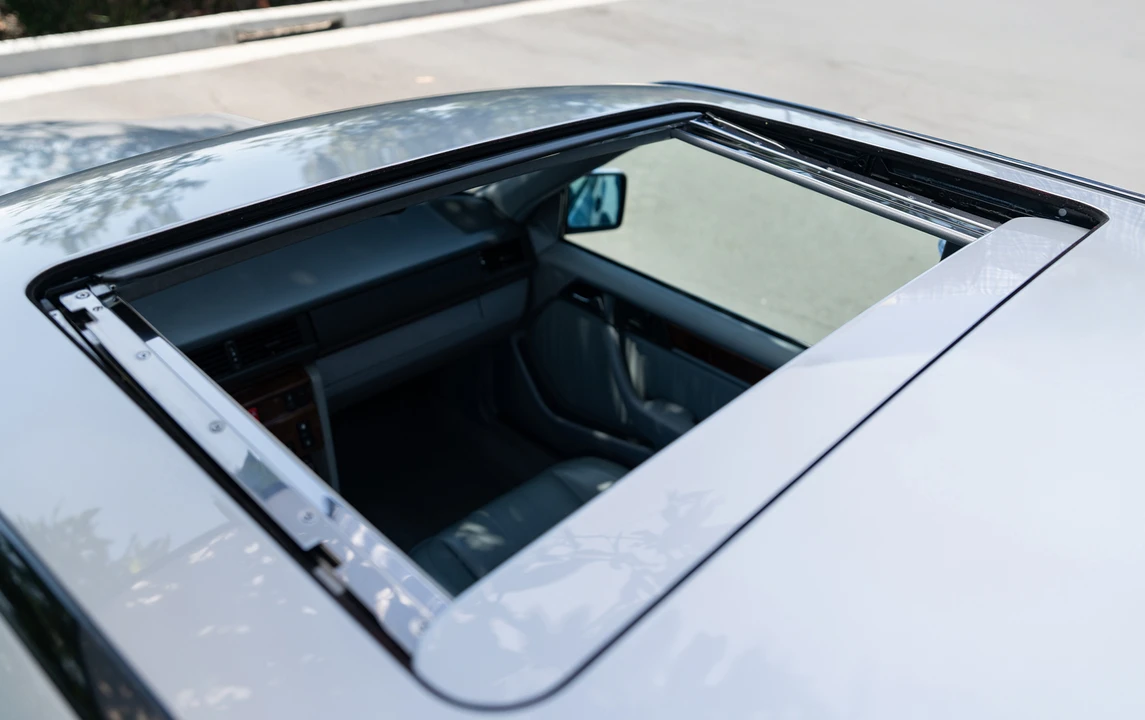 1992 Mercedes-Benz 500E & E500 - Image 9 of 13