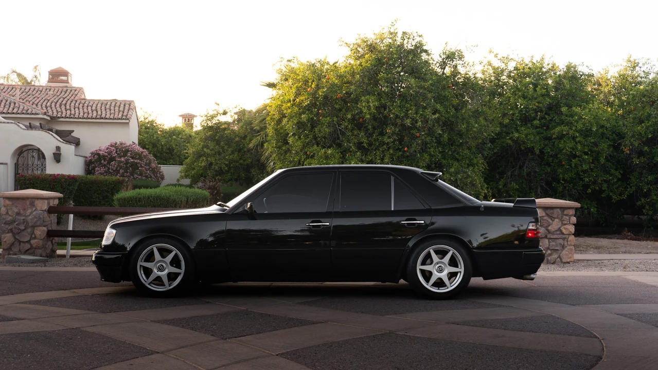 1992 Mercedes-Benz 500E & E500 - Image 17 of 31