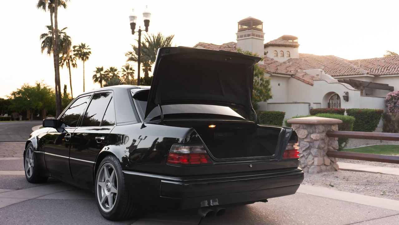 1992 Mercedes-Benz 500E & E500 - Image 14 of 31
