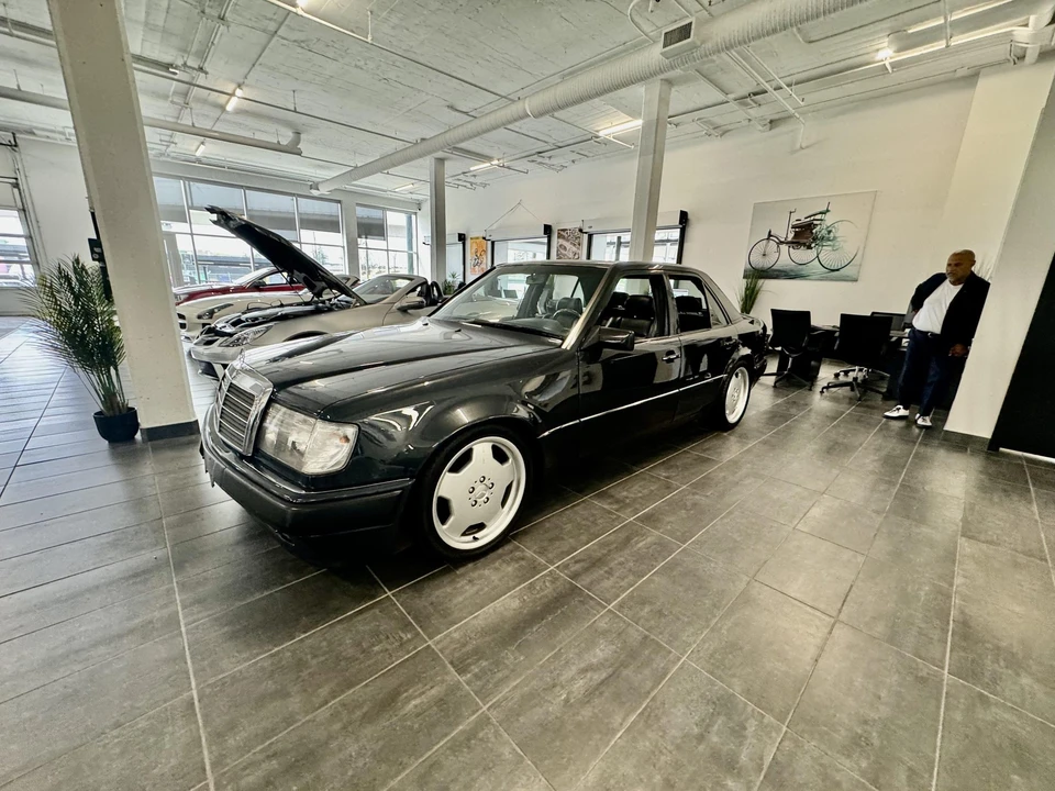 1992 Mercedes-Benz 500E & E500 - Image 2 of 31
