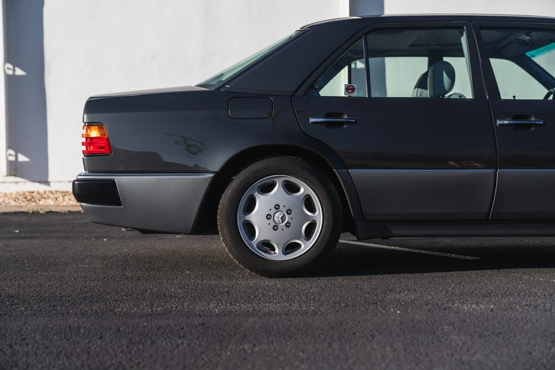 1992 Mercedes-Benz 500E & E500 - Image 22 of 31