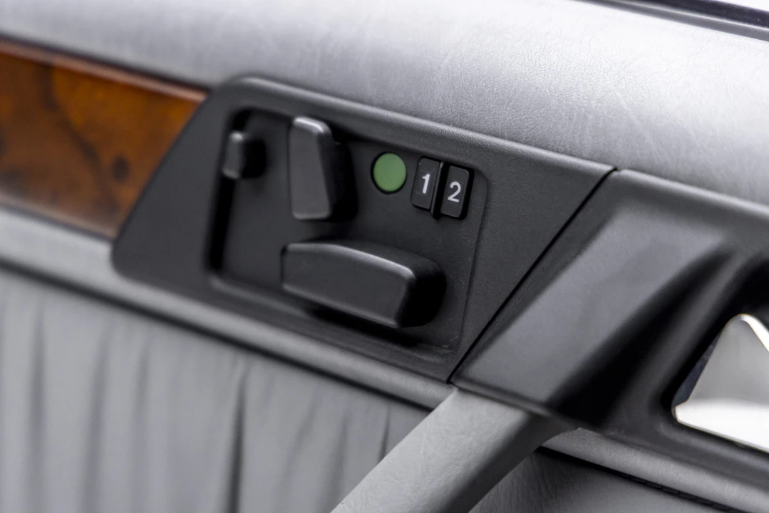 1992 Mercedes-Benz 500E & E500 - Image 27 of 31