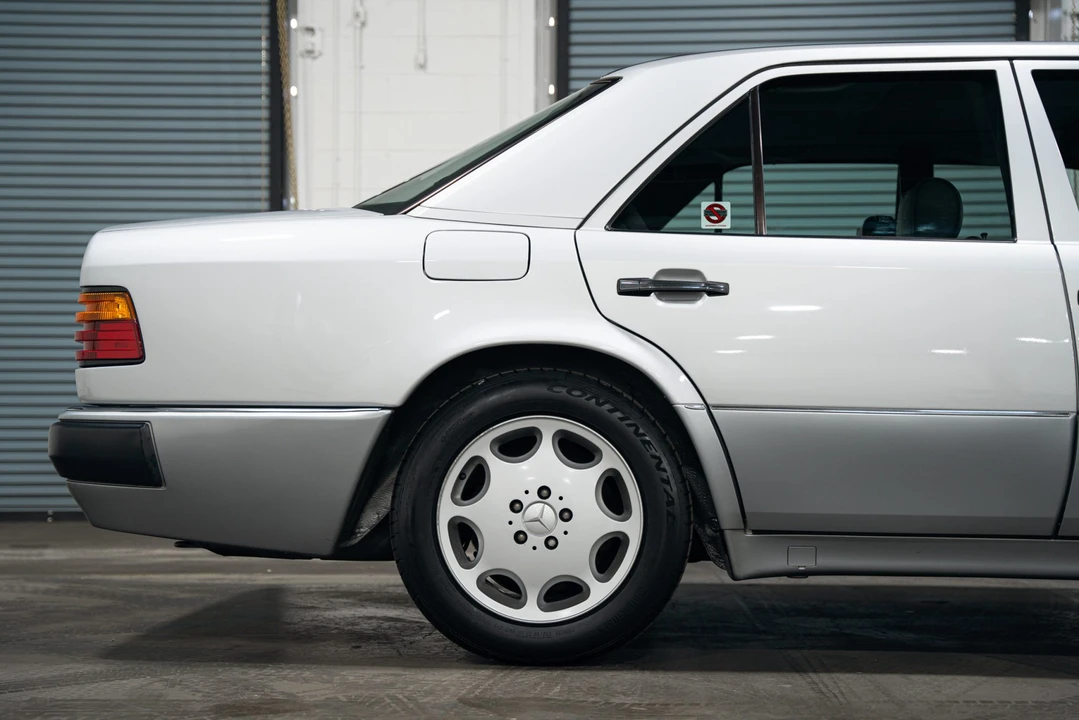 1992 Mercedes-Benz 500E & E500 - Image 13 of 31