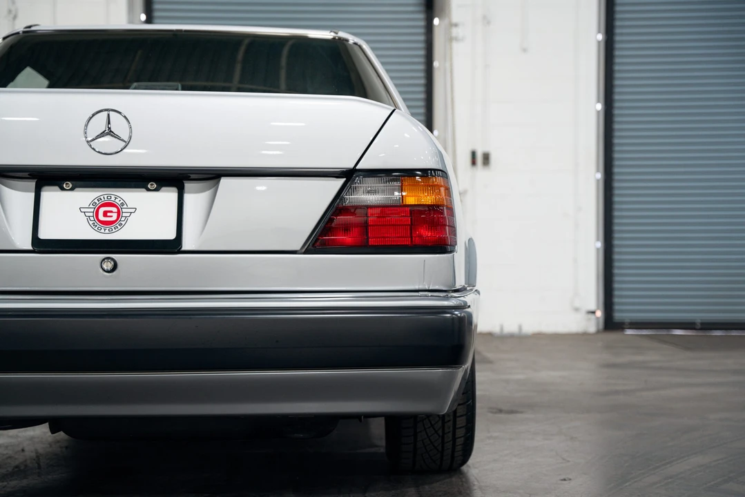 1992 Mercedes-Benz 500E & E500 - Image 30 of 31