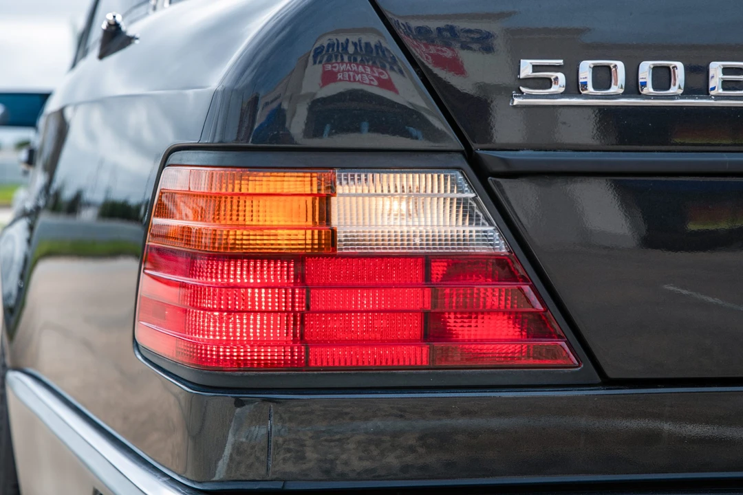 1992 Mercedes-Benz 500E & E500 - Image 17 of 31