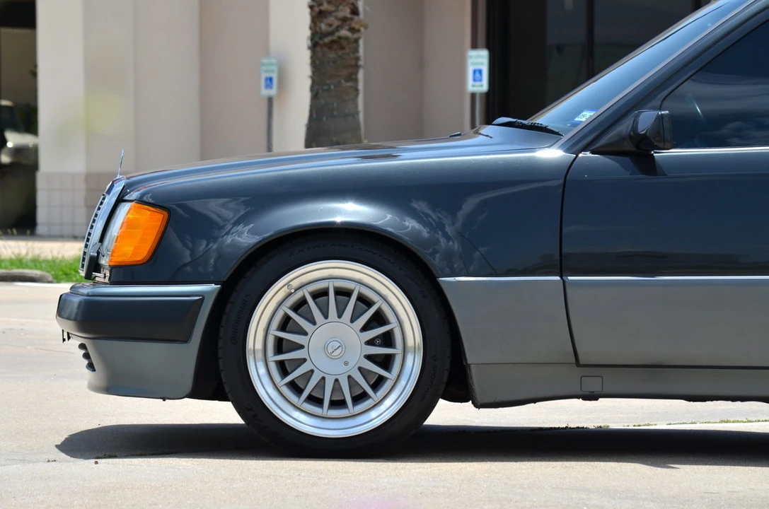 1992 Mercedes-Benz 500E & E500 - Image 13 of 31