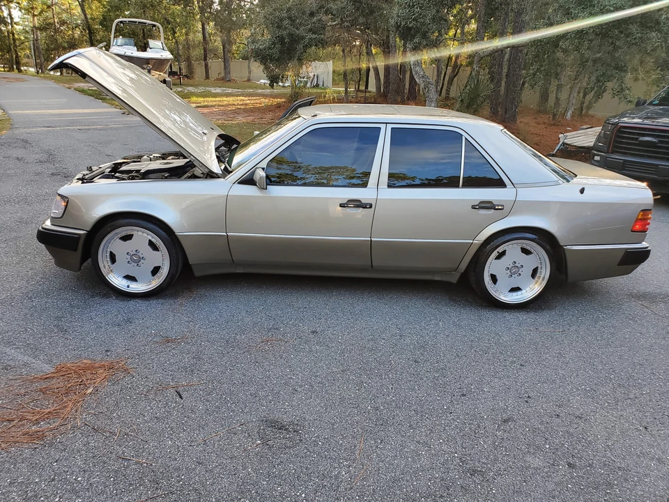 1992 Mercedes-Benz 500E & E500 - Image 4 of 31