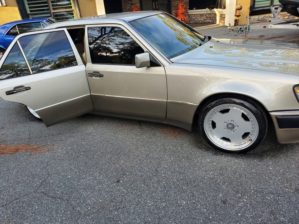 1992 Mercedes-Benz 500E & E500 - Image 26 of 31
