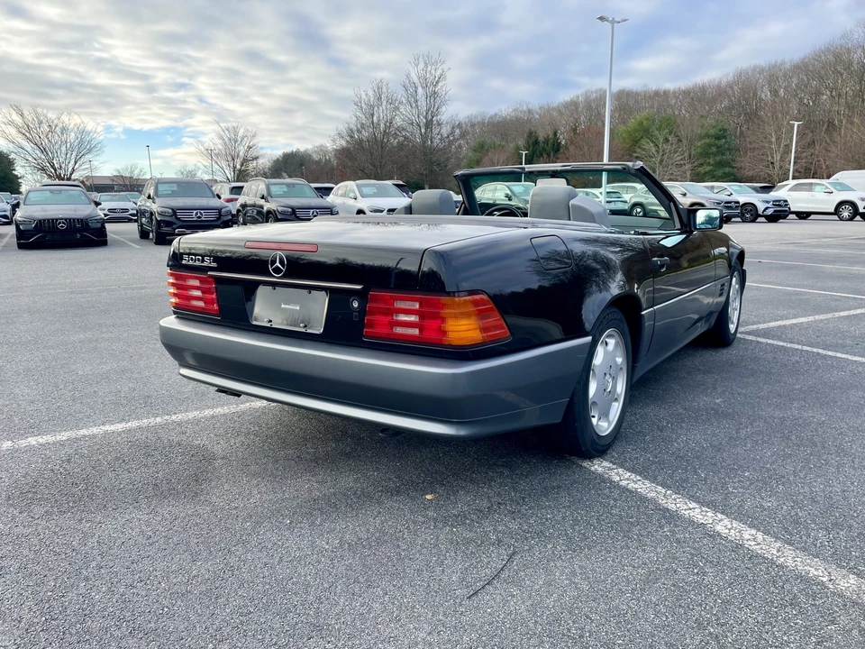 1992 Mercedes-Benz R129 SL-Class - Image 11 of 31