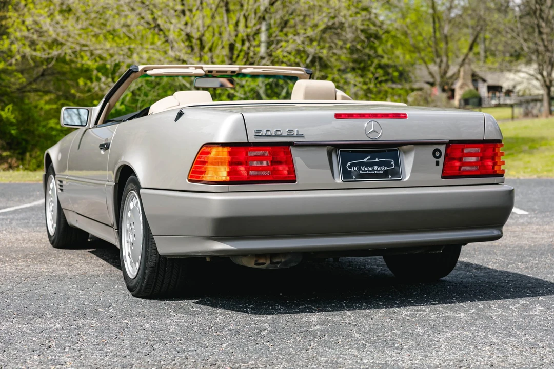 1992 Mercedes-Benz R129 SL-Class - Image 11 of 31