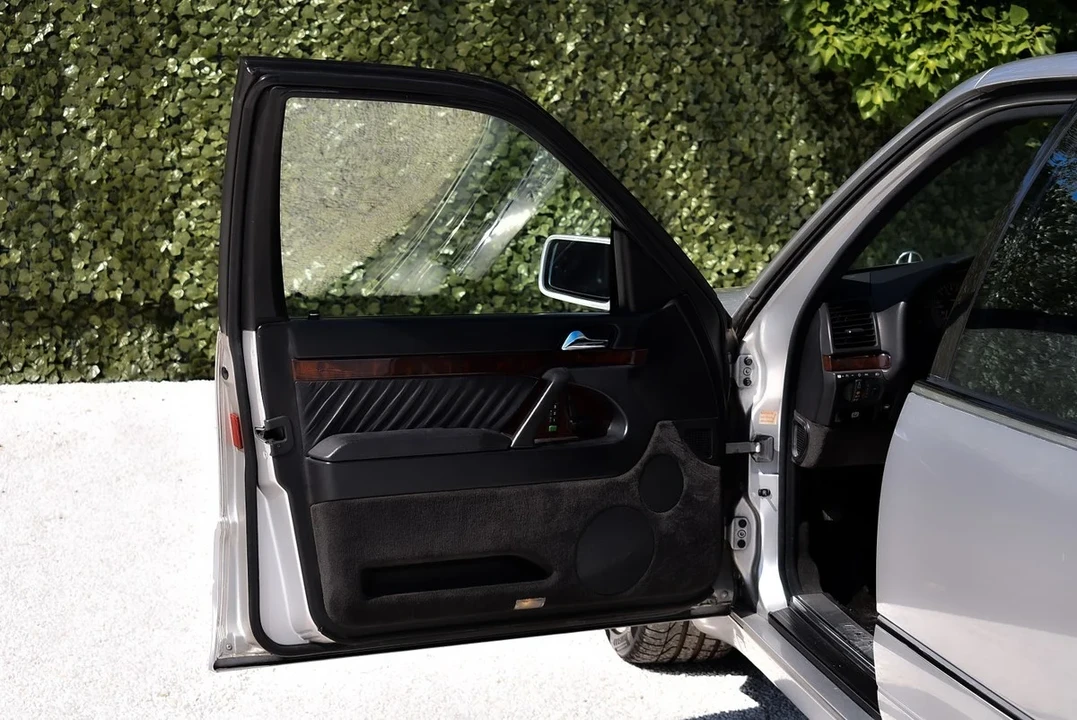 1992 Mercedes-Benz W140 S-Class - Image 12 of 30