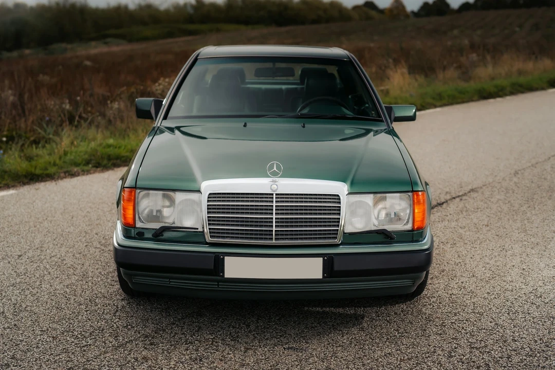 1992 Mercedes-Benz W124 E-Class - Image 10 of 21