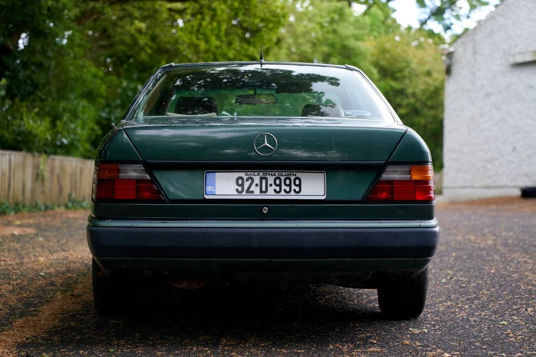 1992 Mercedes-Benz W124 E-Class - Image 14 of 30