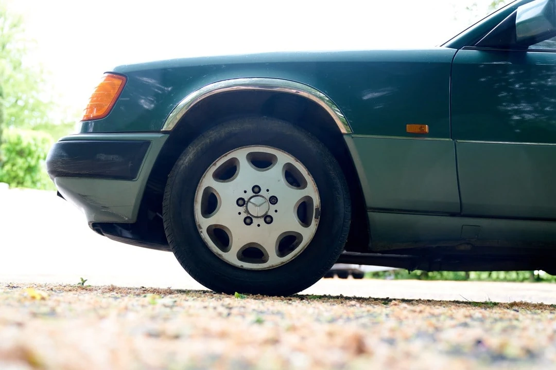 1992 Mercedes-Benz W124 E-Class - Image 22 of 30