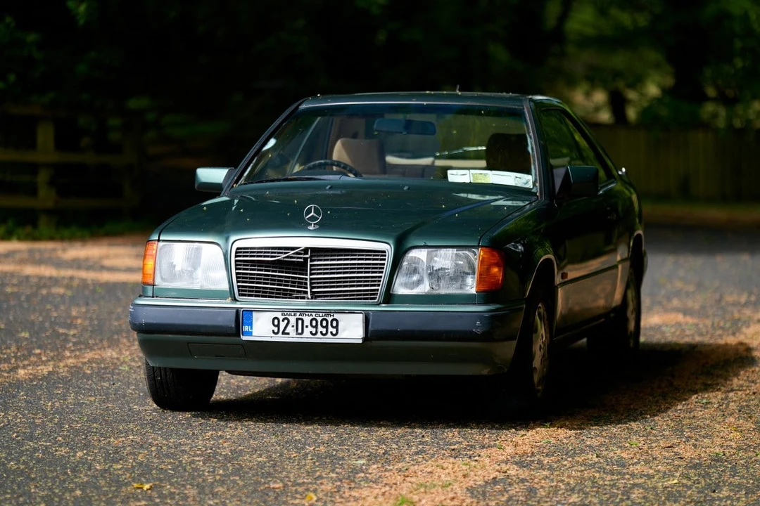 1992 Mercedes-Benz W124 E-Class - Image 2 of 30