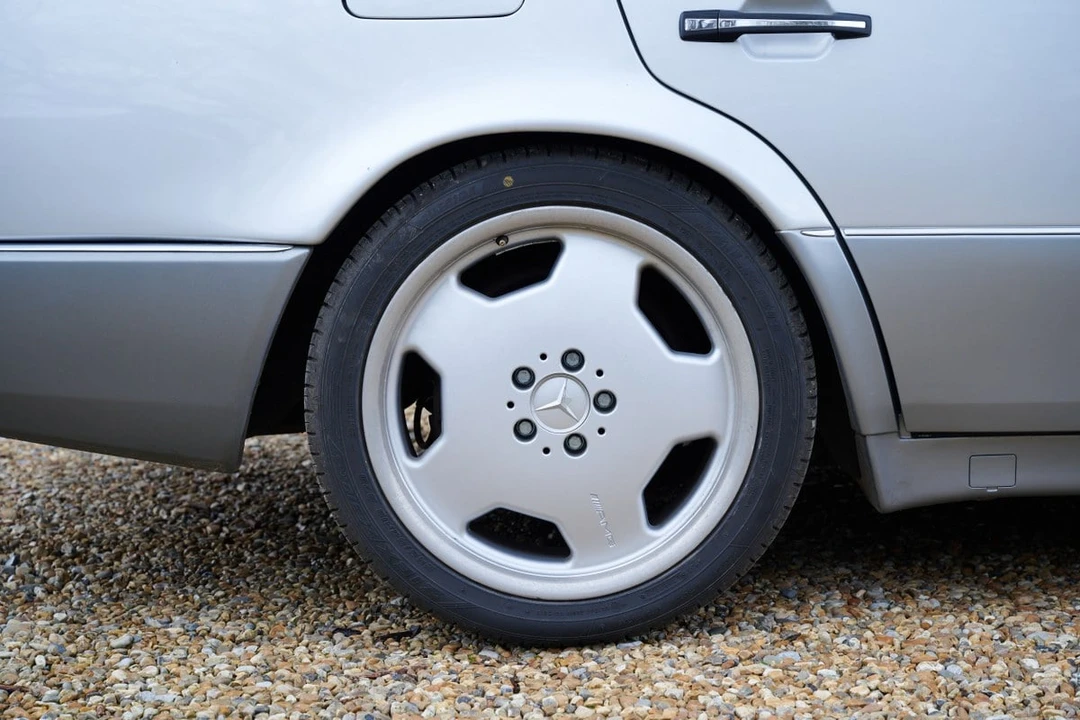 1992 Mercedes-Benz 500E & E500 - Image 25 of 30