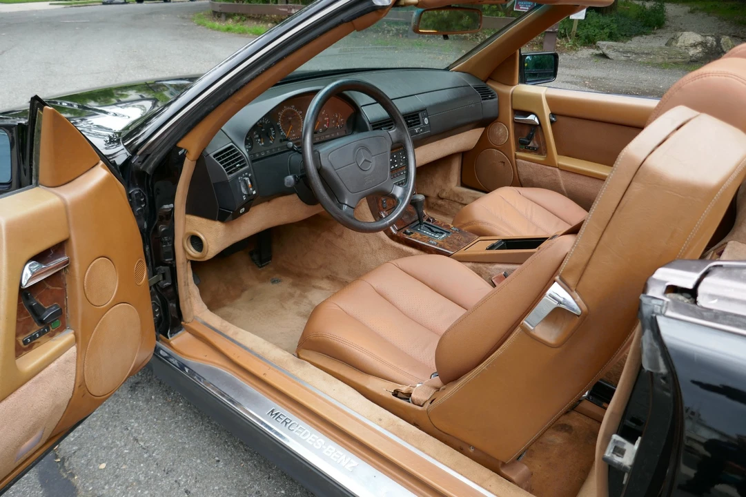 1992 Mercedes-Benz R129 SL-Class - Image 16 of 31