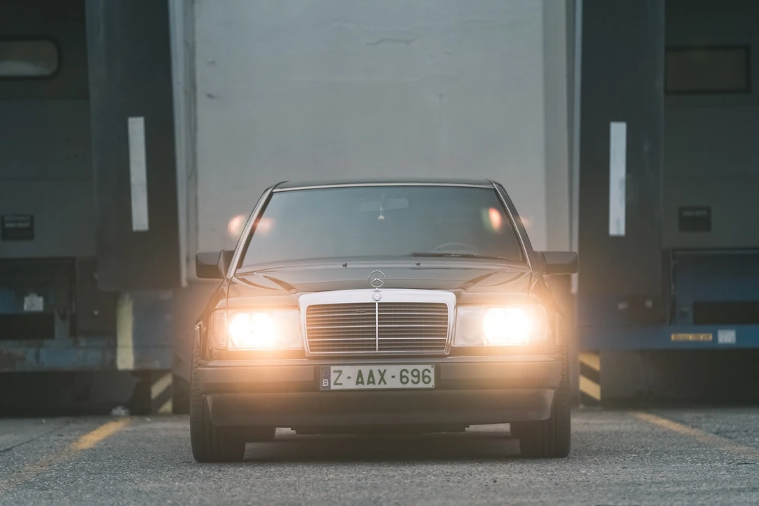 1992 Mercedes-Benz W124 E-Class - Image 11 of 31