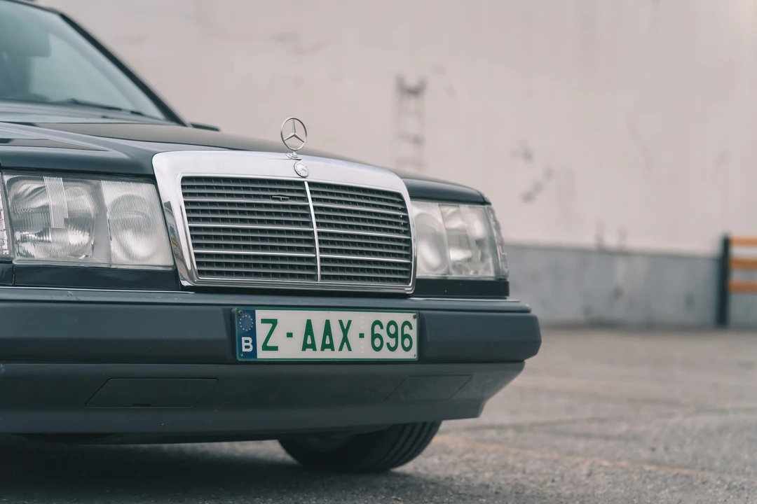 1992 Mercedes-Benz W124 E-Class - Image 26 of 31