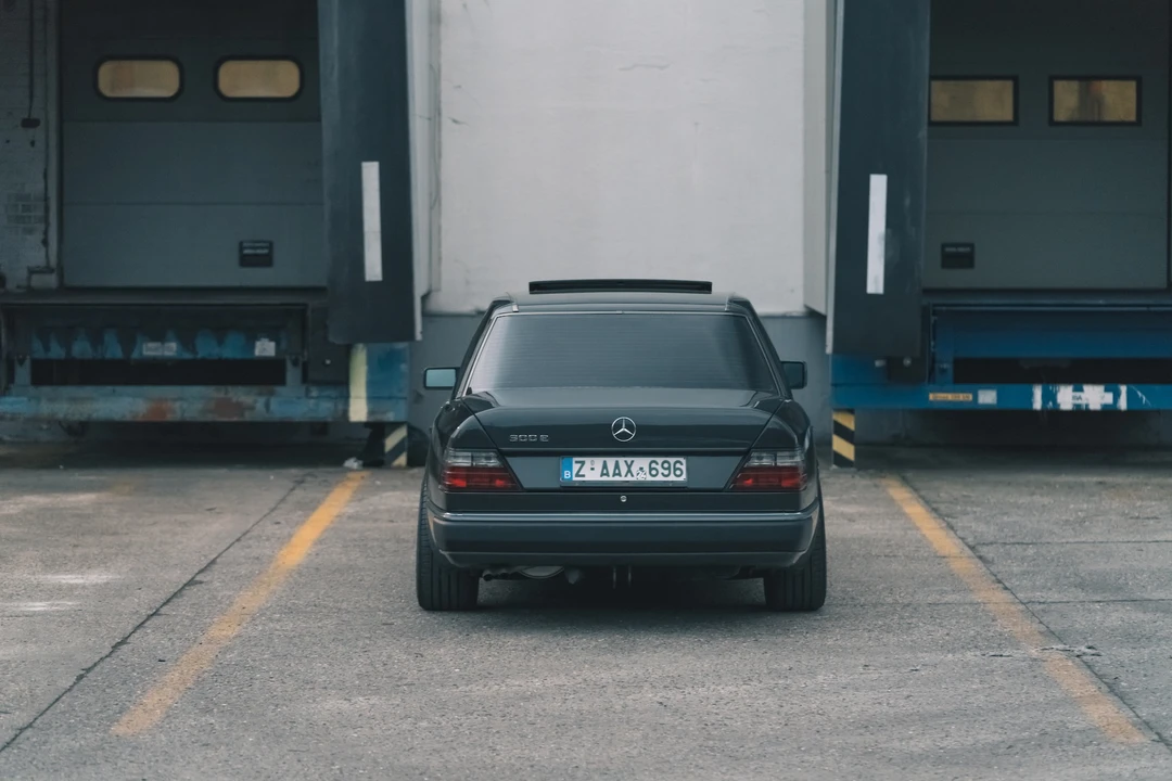 1992 Mercedes-Benz W124 E-Class - Image 7 of 31