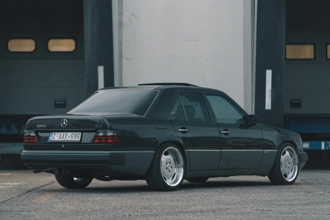 1992 Mercedes-Benz W124 E-Class - Image 8 of 31