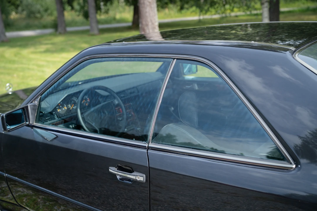 1992 Mercedes-Benz W124 E-Class - Image 23 of 31