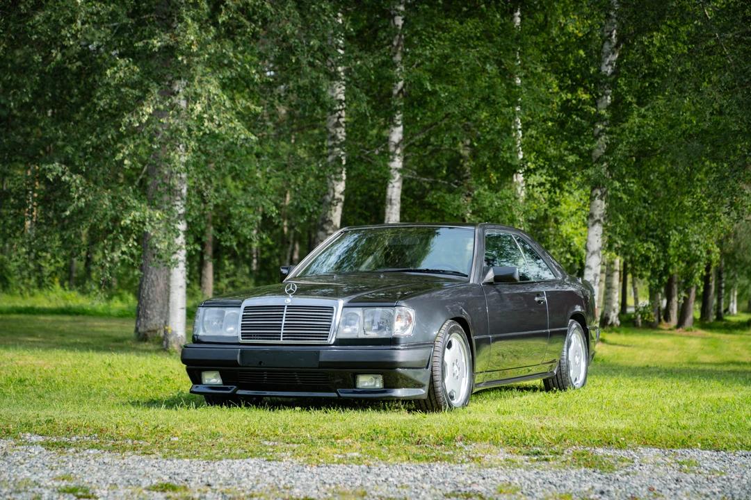 1992 Mercedes-Benz W124 E-Class - Image 9 of 31