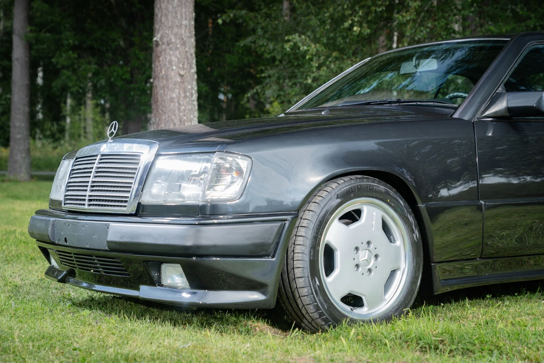 1992 Mercedes-Benz W124 E-Class - Image 10 of 31