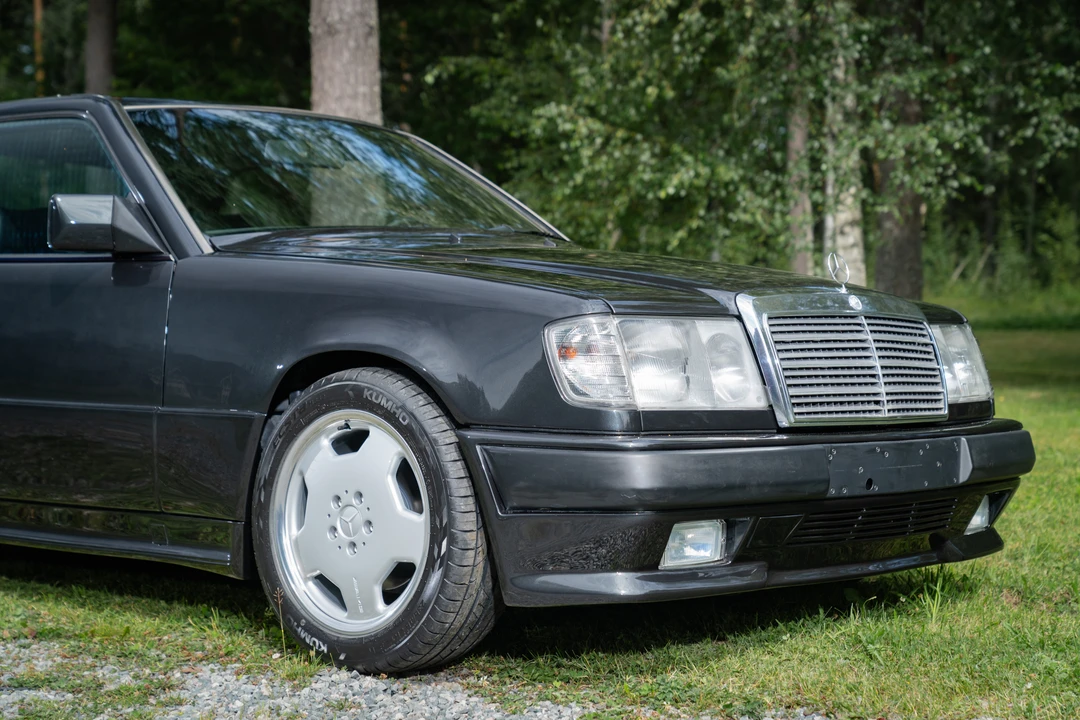 1992 Mercedes-Benz W124 E-Class - Image 11 of 31