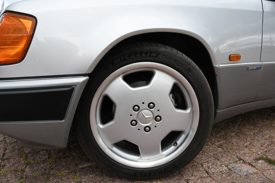 1992 Mercedes-Benz W124 E-Class - Image 8 of 31