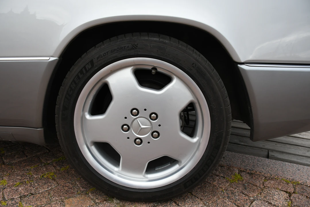 1992 Mercedes-Benz W124 E-Class - Image 9 of 31