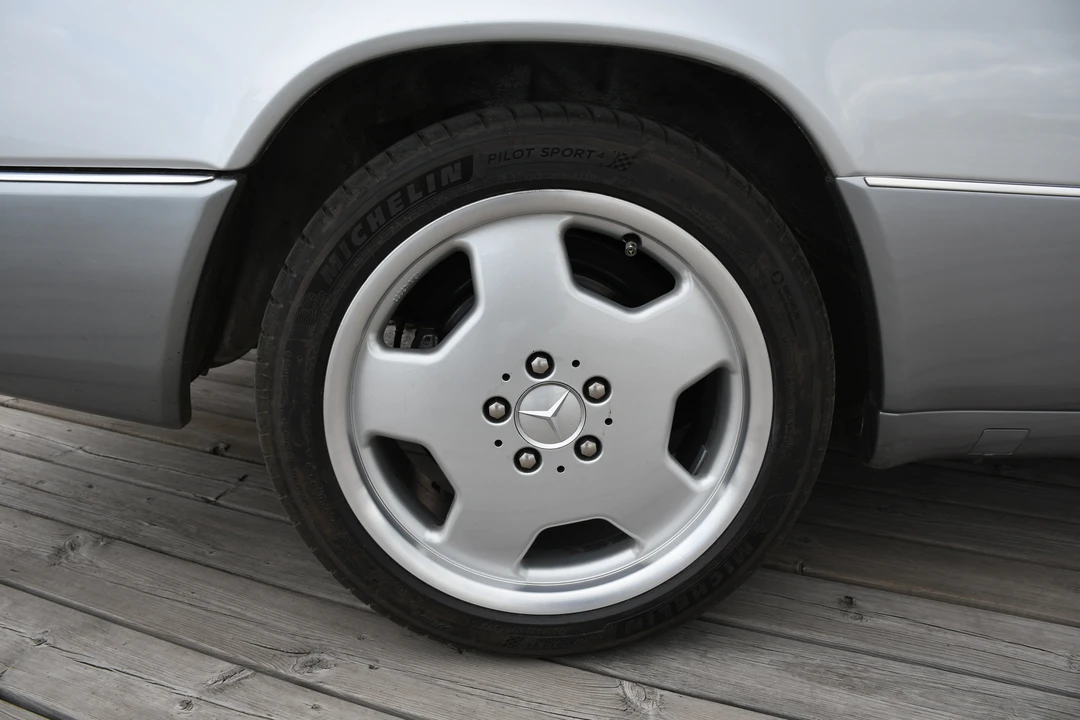 1992 Mercedes-Benz W124 E-Class - Image 10 of 31