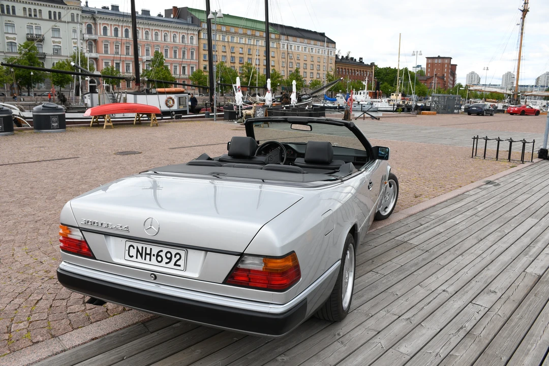 1992 Mercedes-Benz W124 E-Class - Image 5 of 31