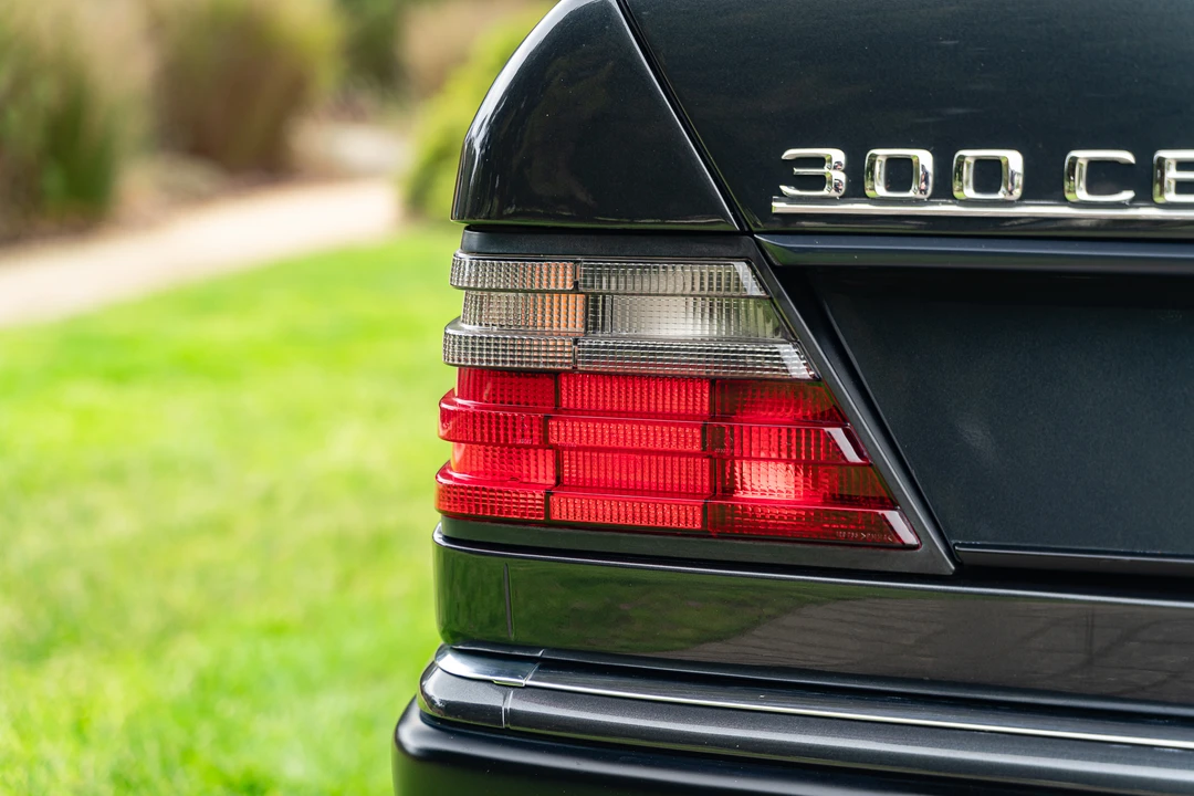 1992 Mercedes-Benz W124 E-Class - Image 26 of 31