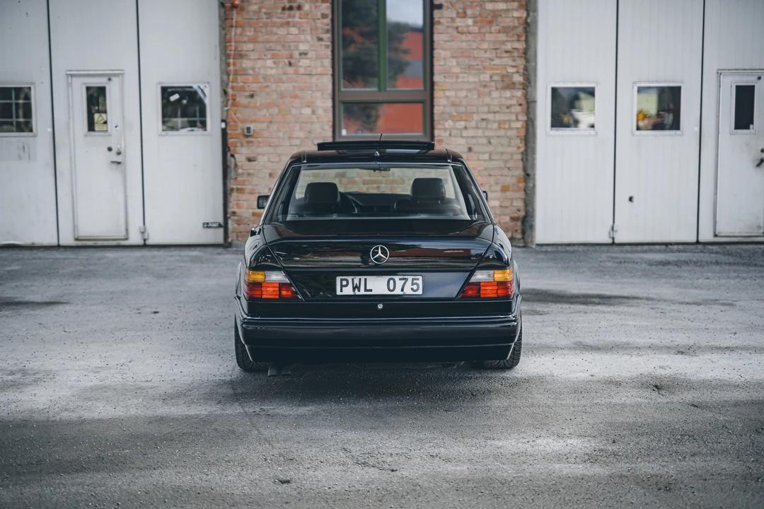 1992 Mercedes-Benz W124 E-Class - Image 6 of 31