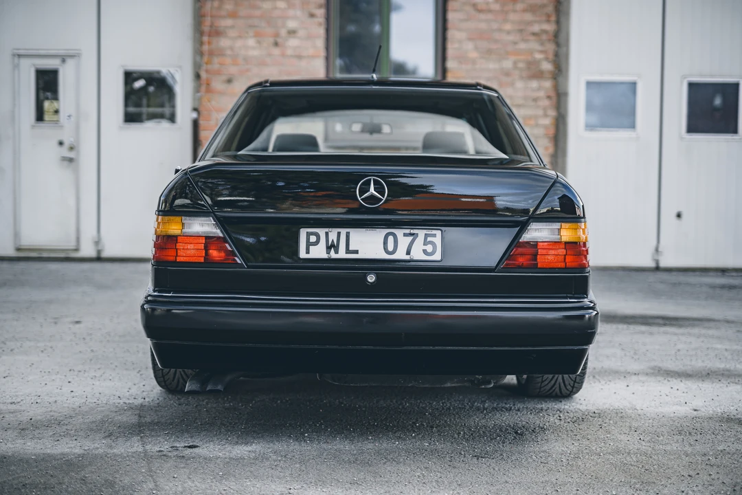 1992 Mercedes-Benz W124 E-Class - Image 12 of 31