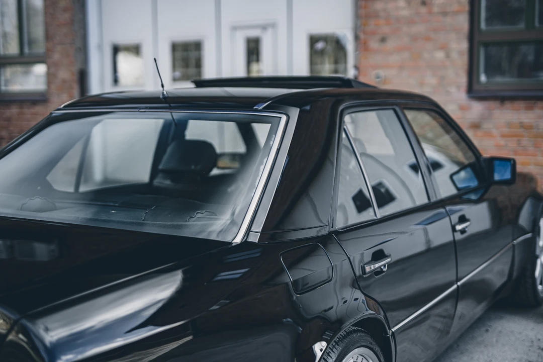1992 Mercedes-Benz W124 E-Class - Image 29 of 31