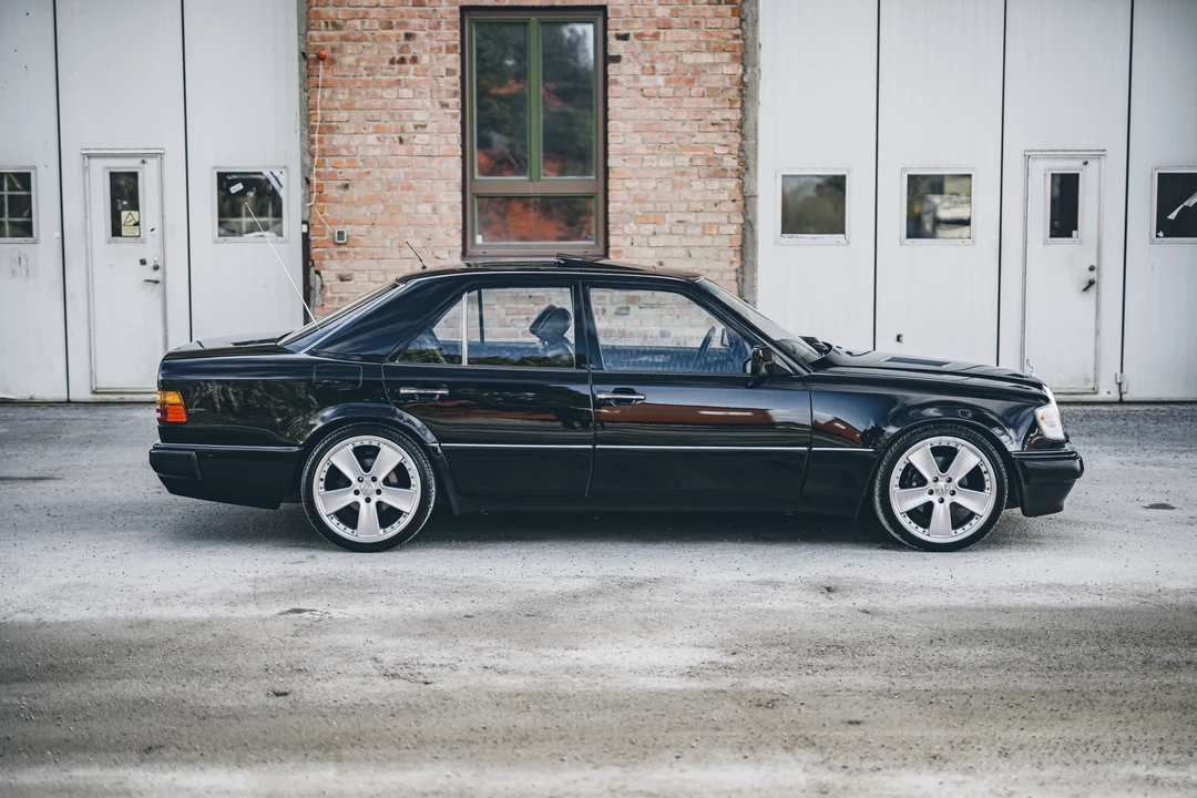1992 Mercedes-Benz W124 E-Class - Image 4 of 31