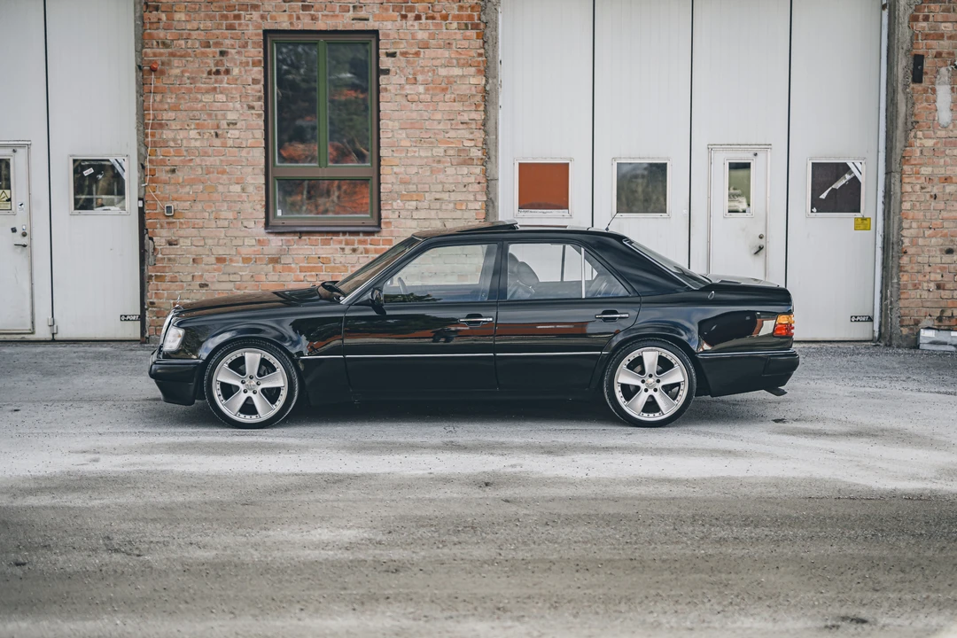 1992 Mercedes-Benz W124 E-Class - Image 8 of 31