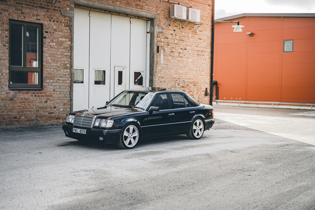 1992 Mercedes-Benz W124 E-Class - Image 9 of 31