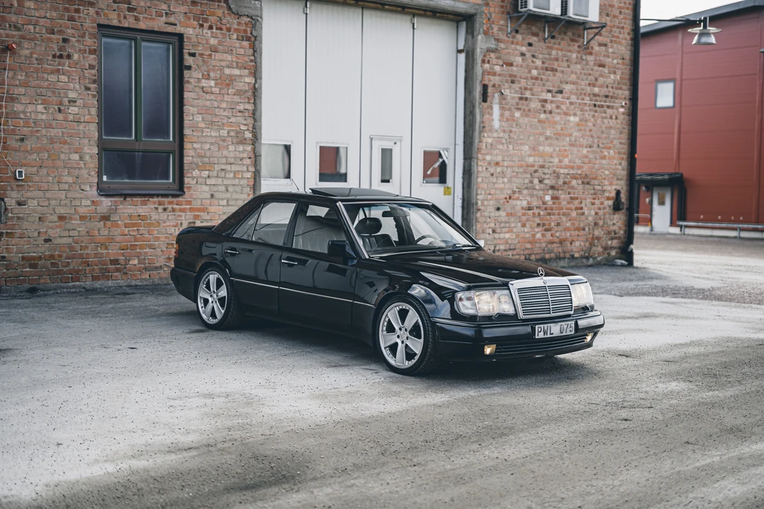1992 Mercedes-Benz W124 E-Class - Image 11 of 31