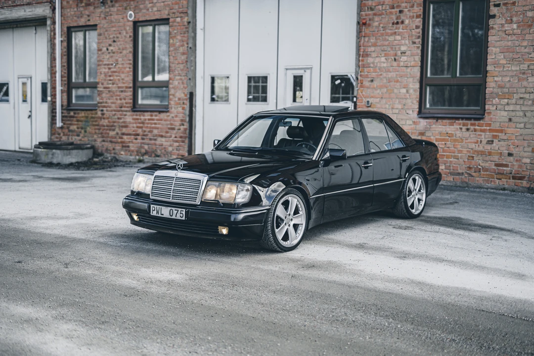1992 Mercedes-Benz W124 E-Class - Image 13 of 31