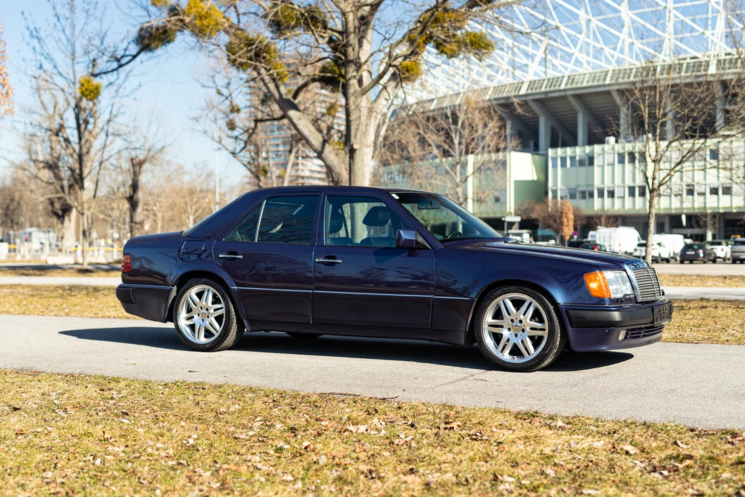 1992 Mercedes-Benz W124 E-Class - Image 10 of 31