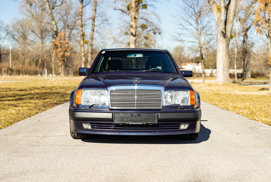 1992 Mercedes-Benz W124 E-Class - Image 2 of 31