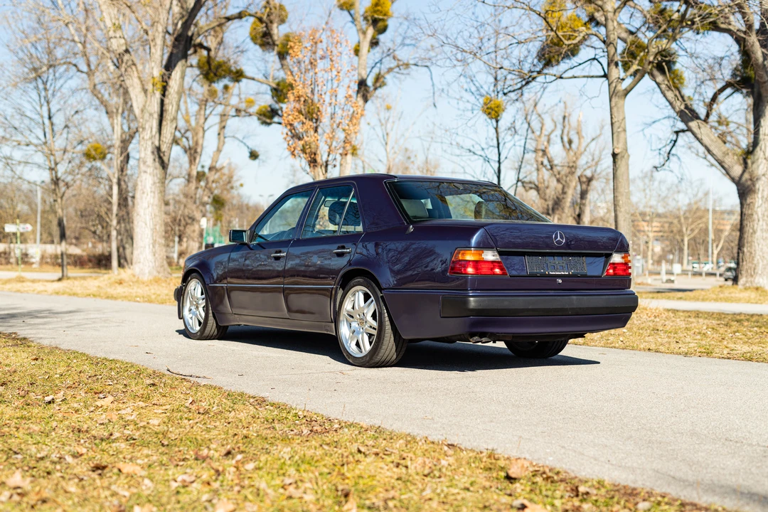 1992 Mercedes-Benz W124 E-Class - Image 6 of 31