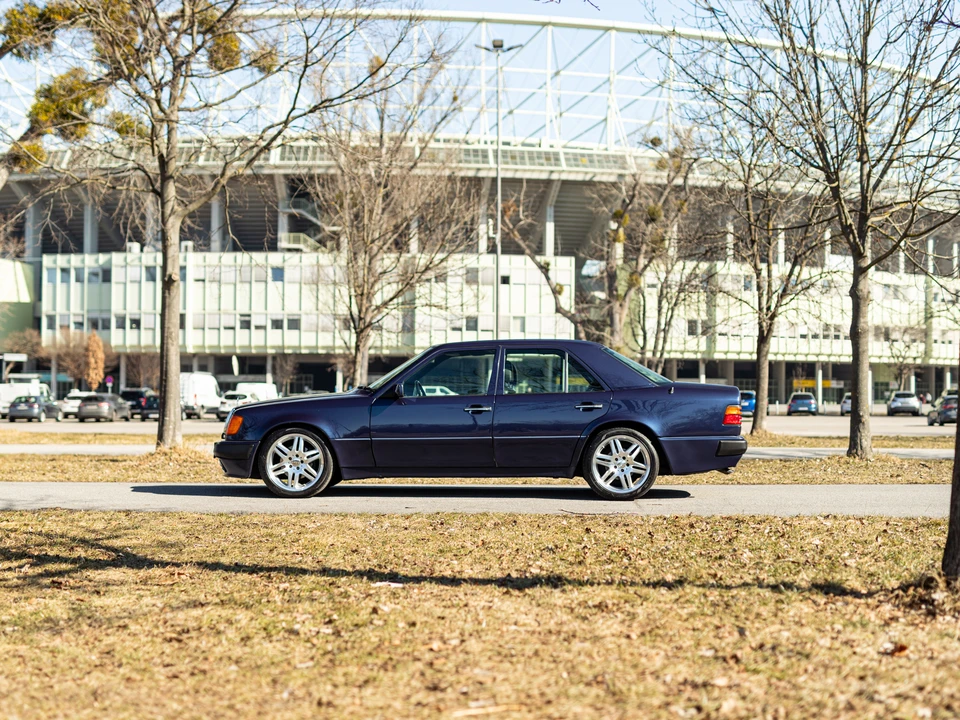 1992 Mercedes-Benz W124 E-Class - Image 7 of 31