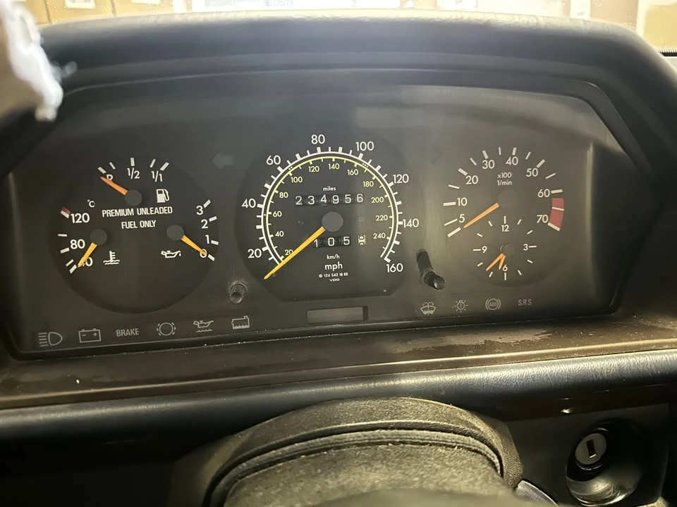 1992 Mercedes-Benz W124 E-Class - Image 8 of 17